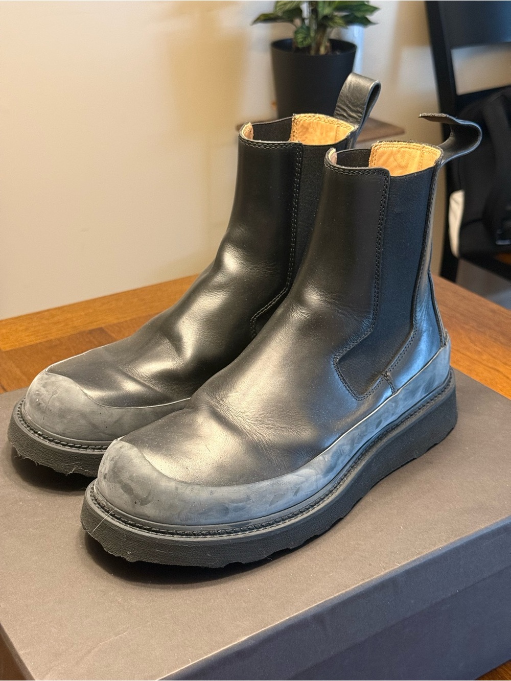 Bottega Veneta Black Leather Chelsea Lug Boots